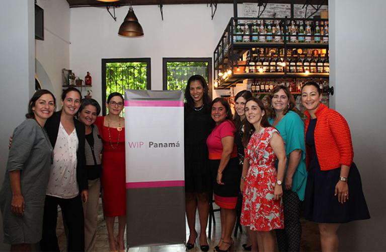 Alcogal sponsors discussion group organized by WIP Panama